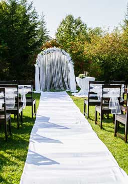 outdoor wedding arrangements